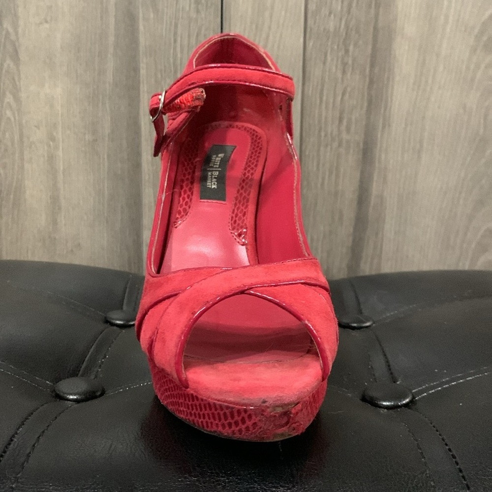 White House Black Market Red Suede & Faux Snake Skin Open Toe Shoe Size 6.5M - Picture 7 of 12